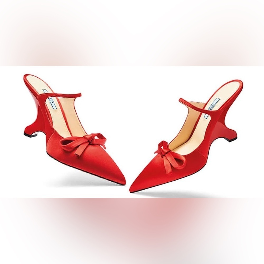 Prada Red Satin Patent Sculpted Bow Wedge heel Mary Jane pumps EU 37 - Picture 11 of 11